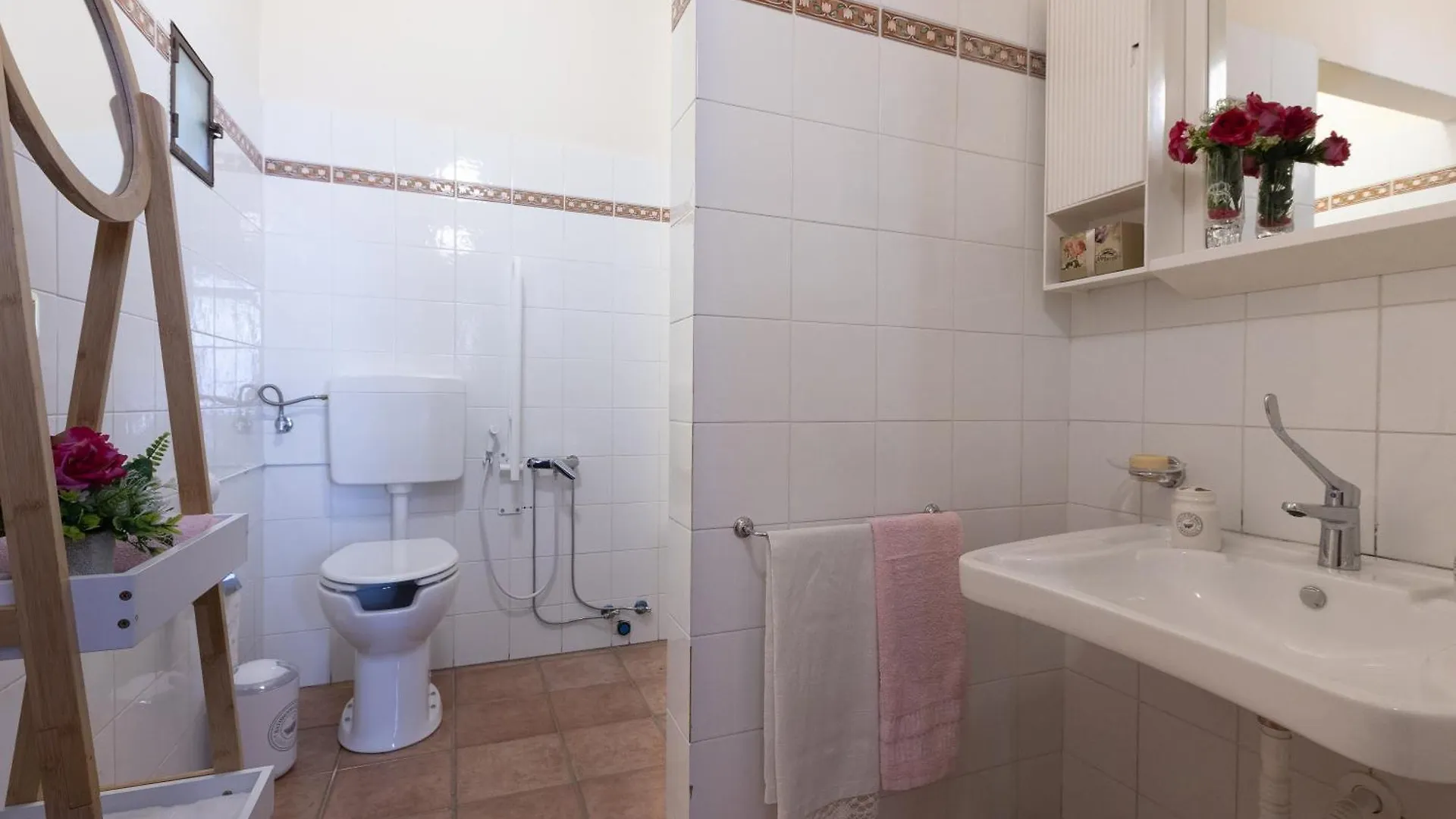 A Casa Di Franca Villa Con Piscina 甘巴西 0*,