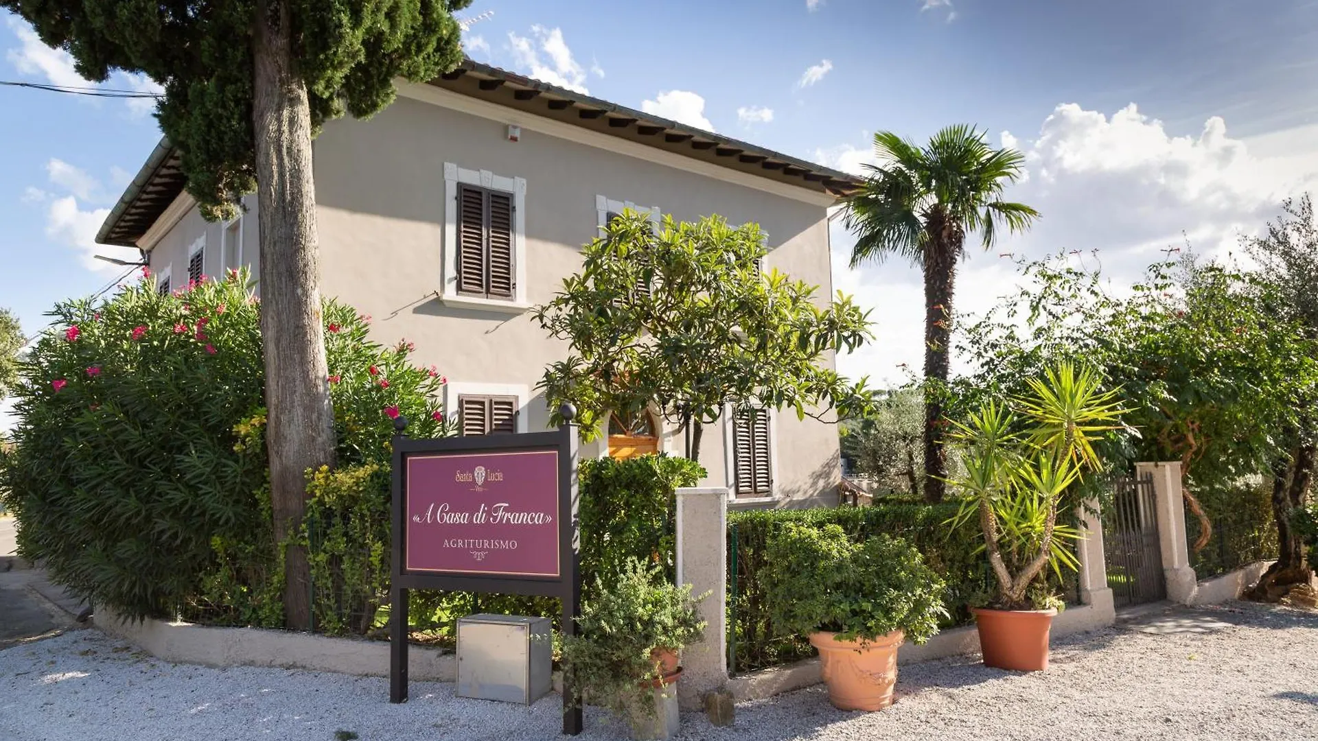 A Casa Di Franca Villa Con Piscina 甘巴西